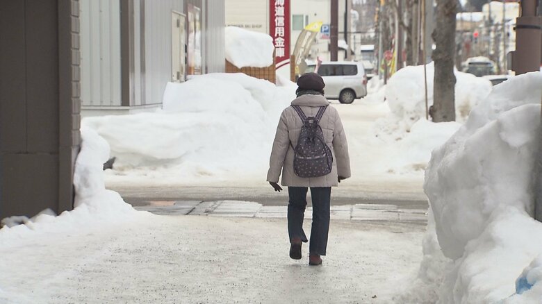閉鎖する介護事業所もあり、高齢者にしわよせが
