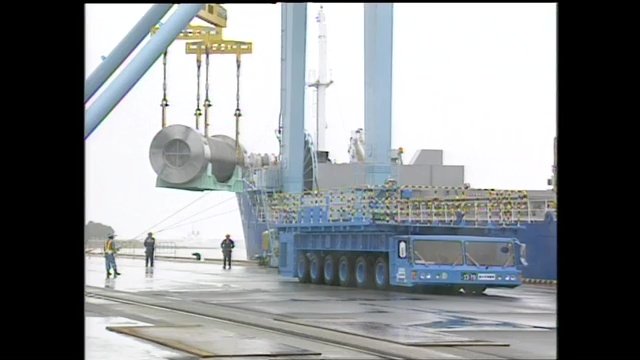 使用済み燃料を試験的に処理し　設備に問題がないか確認する試験が行われる