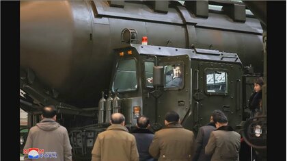 “有力後継者”とみられる娘・ジュエ氏と「戦略ミサイル」の発射台視察…金総書記　生産拡大を指導か　北朝鮮メディア