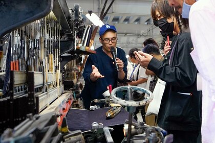 日本経済新聞「欧米ブランドも注目 国産織物・編み物のスゴ技体感」の、全国で4位にtamaki niime muraがランクイン!!