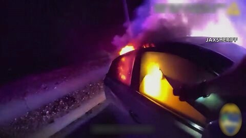 炎上車から女性救出…逃走中の盗難車が衝突　盗難車に乗っていた1歳赤ちゃんも救出　フロリダ州