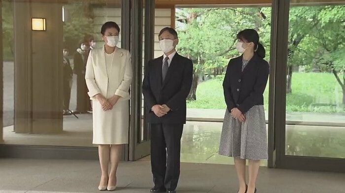 御所での新生活を始められた天皇皇后両陛下と愛子さま(2021年9月)