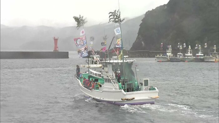 歓迎行事で行われた海上パレード