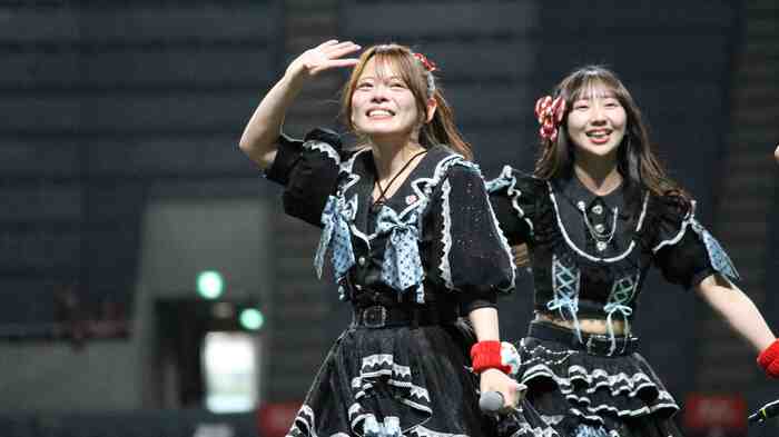 阿部葉菜さん(左)、谷乃愛さん(右)