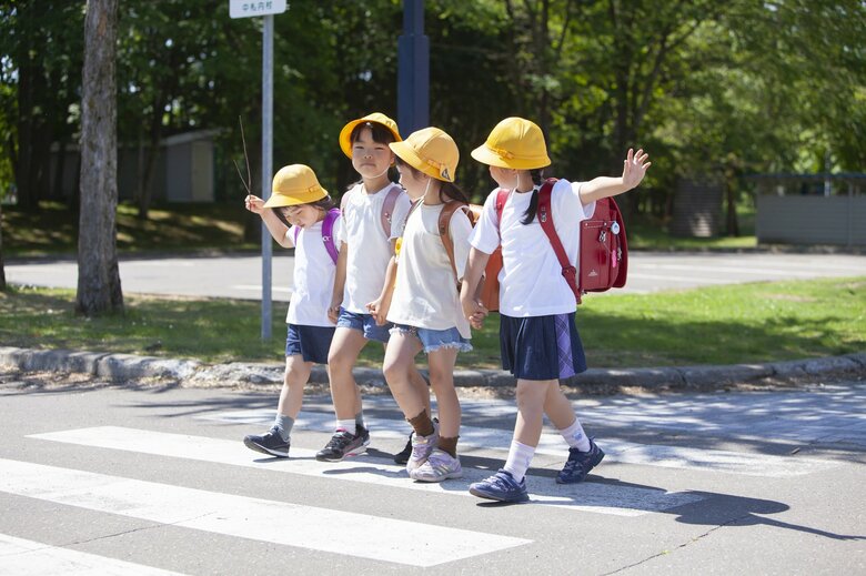 “登下校”や“補導”時の対応など…「学校以外が担う業務の地域や地方公共団体への移行進む　教員の働き方改革｜FNNプライムオンライン