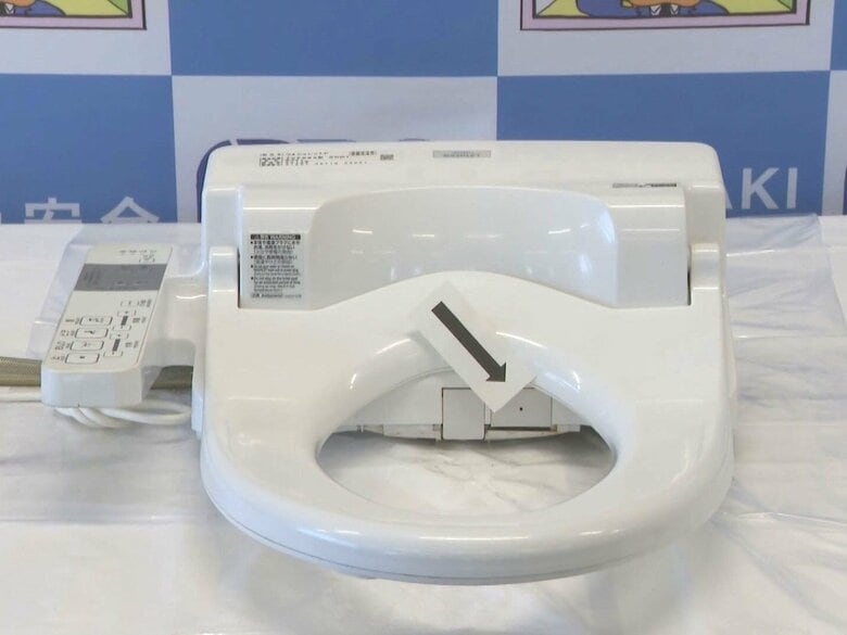 女子トイレの『便座』に小型カメラ…26歳女性を盗撮か 派遣社員の42歳男逮捕 清掃担当者が“穴”に気付く｜FNNプライムオンライン