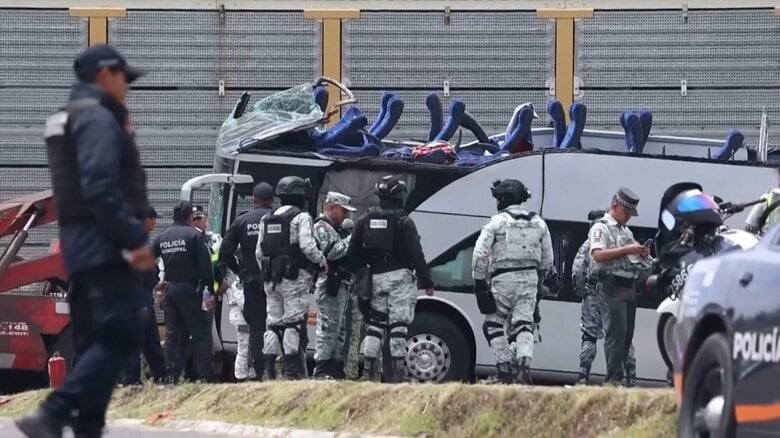 メキシコで列車と2階建てバスが衝突、少なくとも10人死亡61人負傷｜FNNプライムオンライン