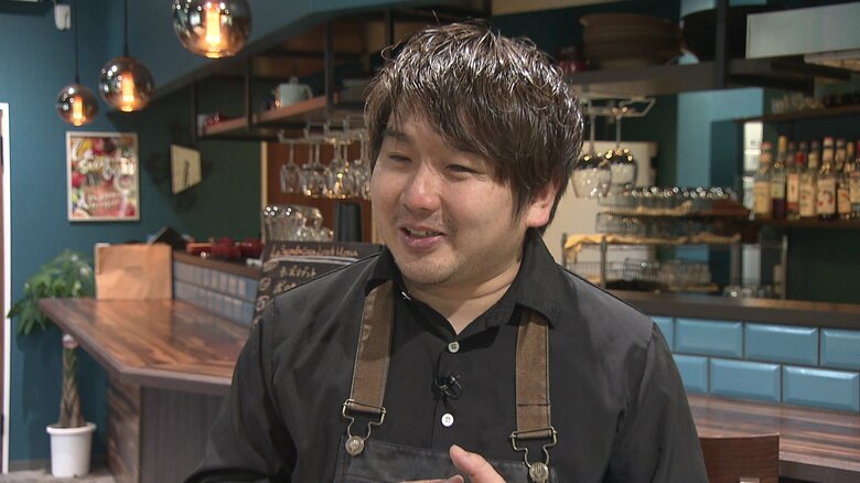 田口さんは「波佐見カヌレが町を訪れるきっかけになれば」と話す