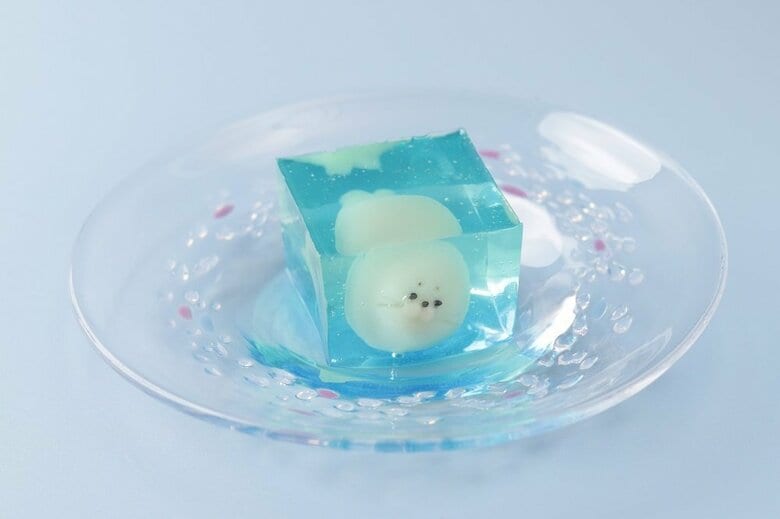 「ふ和ふ和浮遊水中園」の顔面衝突アザラシ