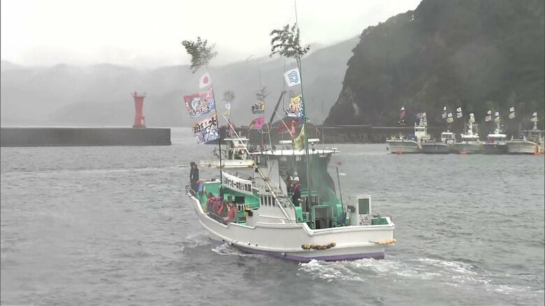 歓迎行事で行われた海上パレード