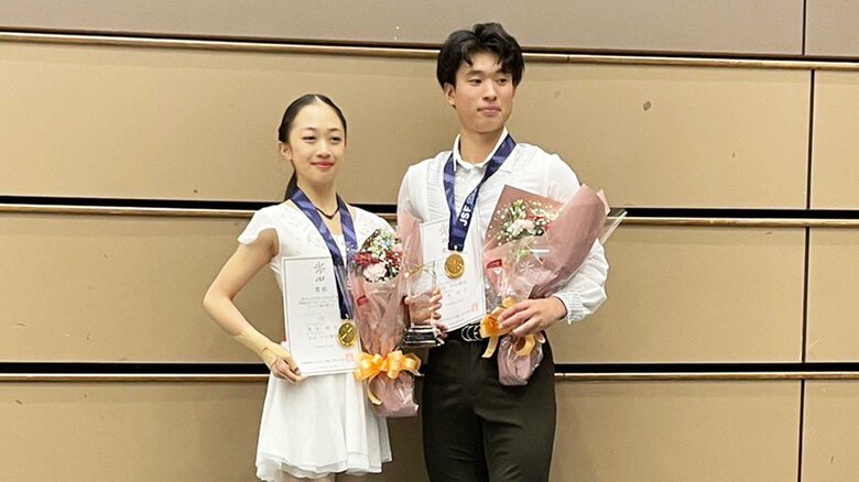 ジュニアペア表彰台（全日本ジュニア選手権）
