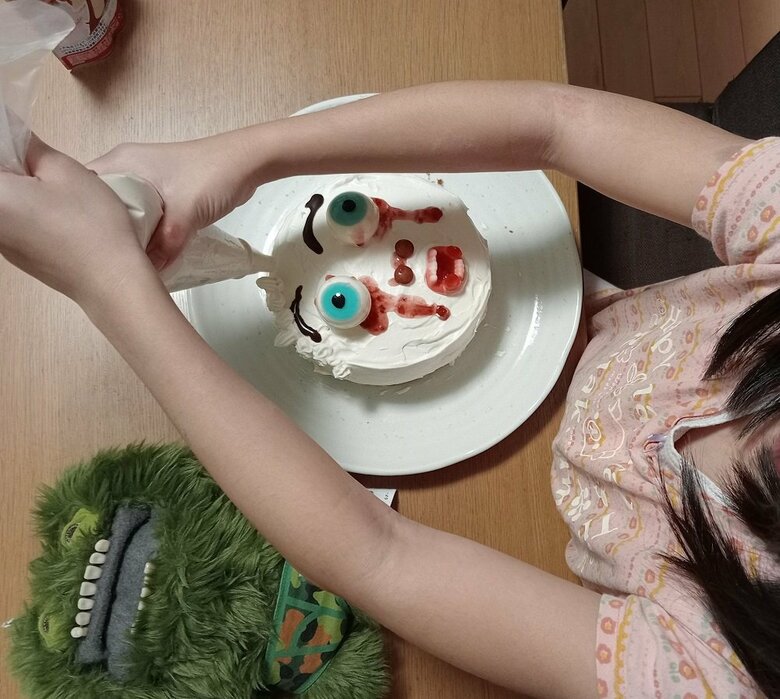 バースデーケーキ制作中