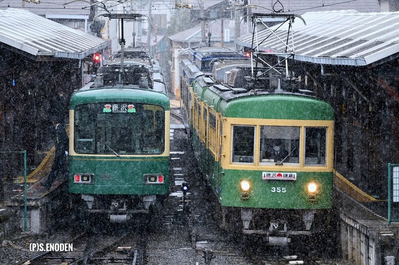 雪が降る中の様子