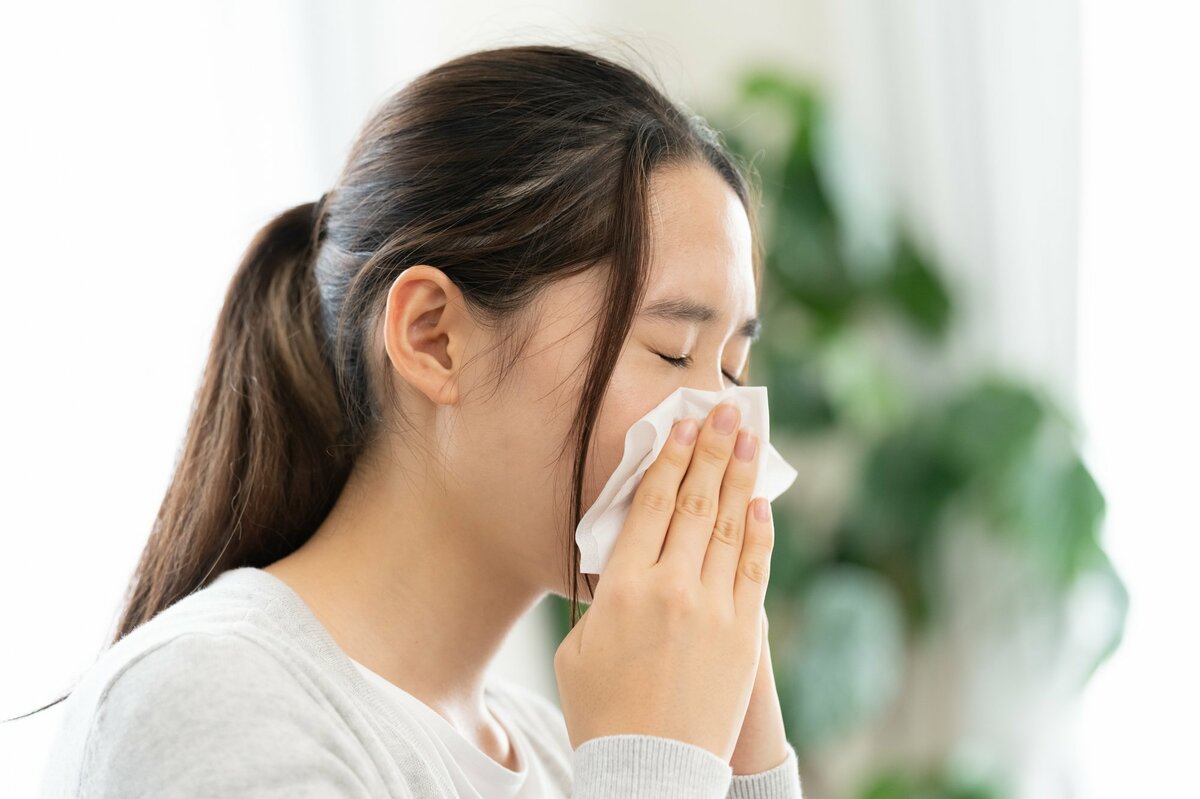 春だけじゃない 秋の 隠れ花粉症 にも要注意 今年は例年の10倍の飛散量 対策を聞いた