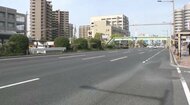 高齢男性がトラックにはねられ死亡　ひき逃げの疑いで運転手の男逮捕　現場は横断禁止エリア　広島市南区