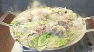 ルーツは鹿児島料理…名古屋に初進出『炊き肉』とは 肉と野菜盛り付けた鉄板鍋に大量のしじみを豪快に