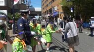 東京・渋谷区 交通少年団が反射材を配り交通安全を呼びかけ