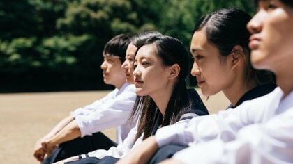 自己否定感が募る「心の貧困」。自分も他人も大切にできない子どもを救うため大人ができること