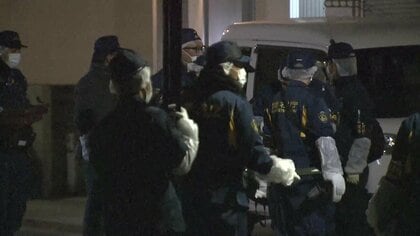 玄関を開けたら突然頭突き…“外国籍”の男が包丁手に「財布よこせ」　もみあいになり住人男性がけが、男は逃走