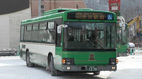 【人材不足解消へ バス運転手を「レンタル移籍」】”繁忙期”の北海道に来たのは”閑散期”の広島の運転手 観光地へのバス増便が可能となり早くもハッキリとした効果が〈北海道〉
