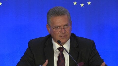 EUと中国がハイブリッド車の輸出抑制で一致　「半分以上削減」の可能性　レアアース輸出手続きの円滑化も