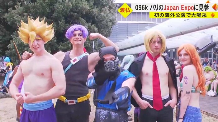 コスプレを楽しむ来場者たち