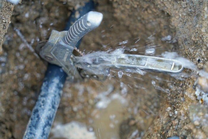 水道トラブルが起きても対処できる人が減ってきている(画像:イメージ)