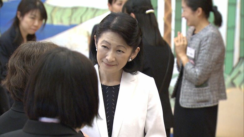 「ご家族の協力ありきの研究ですね」紀子さまが出産・育児による中断経て復帰した研究者と交流｜FNNプライムオンライン