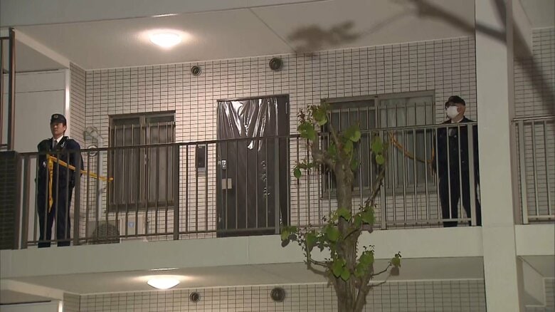 「母親は死んでいない」容疑否認　母殺害容疑で44歳息子を再逮捕　自ら通報し警察官に刃物向け現行犯逮捕も｜FNNプライムオンライン
