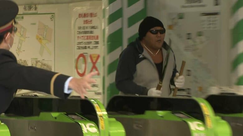 ｢渋谷駅に刃物男が｣　乗客避難から身柄確保まで　その訓練があまりに“リアル”｜FNNプライムオンライン