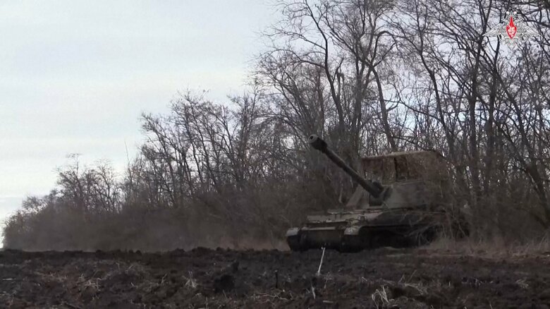 ロシア軍2S19 ムスタ-S 152mm自走榴弾砲。