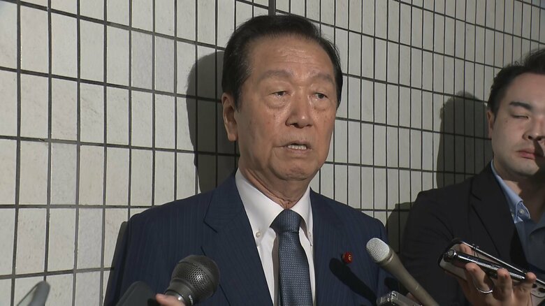 26日に記者団の取材に応じた小沢一郎氏