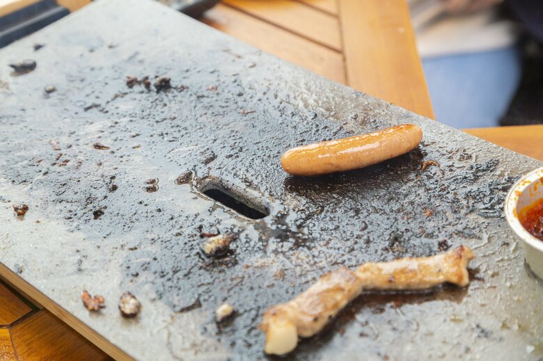 食べ残しなどで、人間の食べ物の味を覚えた可能性もある（画像はイメージ）