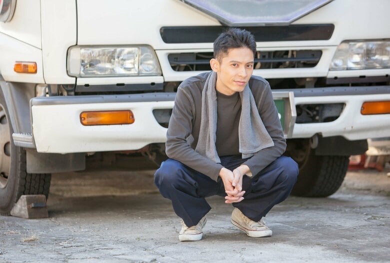 ヤンキー座り（画像はイメージ）