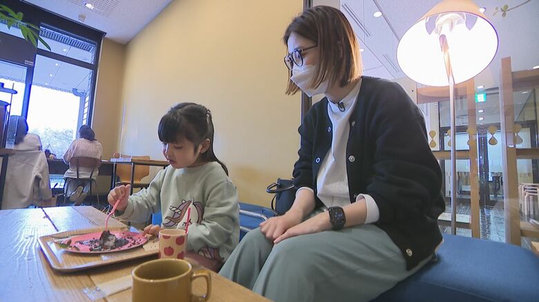 カフェの常連・馬場さん親子