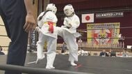 鋭い突きや蹴り繰り出す…全国から集まった空手のジュニア選手たちが組手を競う大会 3歳～18歳の約360人が出場