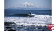 “国後富士と波乗り”の写真投稿し「祖国」強調…露サーフィン代表候補 北方領土で五輪合宿