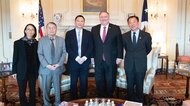 天安門事件から31年 米長官と元民主化リーダー異例会談