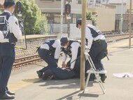 “刃物男”がホームに現れた想定…警察・消防・名鉄が合同訓練 制圧や避難誘導、ケガ人への対応等の手順確認