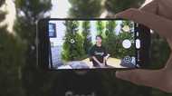 AI活用でカメラはより鮮明・手を触れずに操作も グーグルが新型スマホ発表