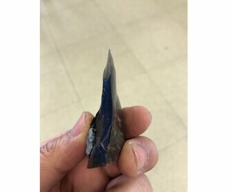 割っただけなのに 黒曜石 の切れ味がすごい 肉や野菜も簡単に切れる 投稿者に聞いた 割っただけなのに 黒曜石 の切れ味がすごい 肉や野菜も簡単に切れる 投稿者に聞いた