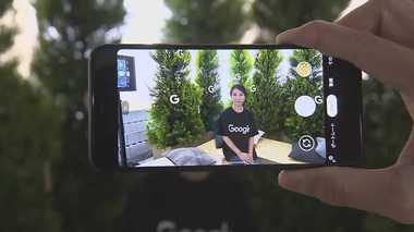 AI活用でカメラはより鮮明・手を触れずに操作も グーグルが新型スマホ発表