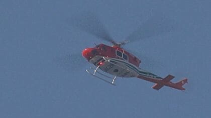 「下山できない」携帯電話の中継センターに救助要請　バックカントリーで30代夫婦が遭難　一夜明け、ヘリコプターで救助　けがはない模様　長野・小谷村