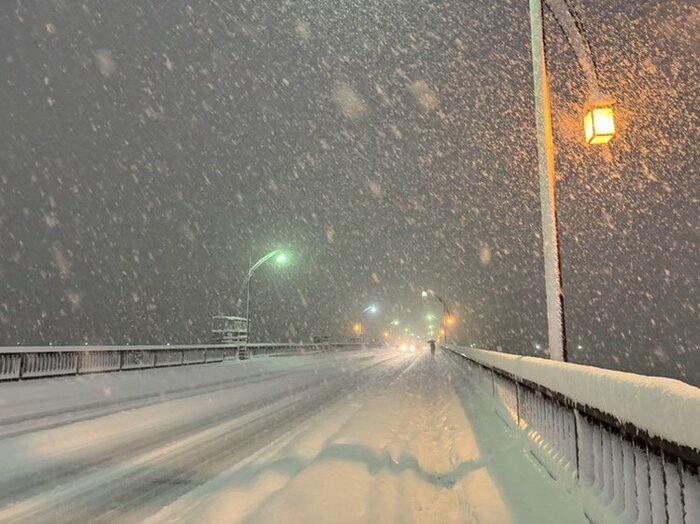 新潟市中央区の様子(午後7時撮影)
