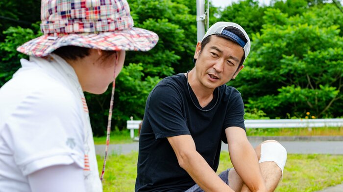 ポケットマルシェの創業者・高橋博之さん(右)