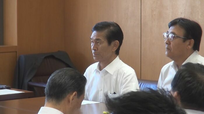 総会に出席した江藤秀之･県議(中央左)