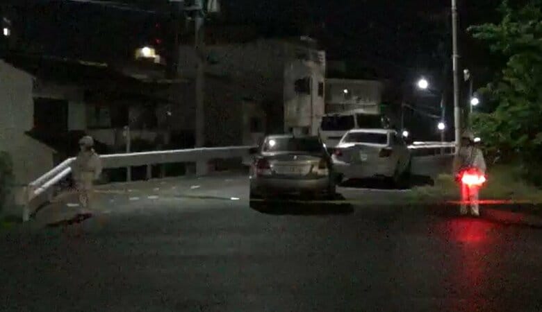 【速報】広島市中区の川沿いで意識不明の55歳の男性　搬送先の病院で死亡確認　80歳の女を緊急逮捕｜FNNプライムオンライン