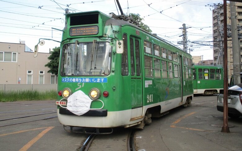 「僕もマスク着けてみました」札幌の路面電車のマスク姿がかわいい｜FNNプライムオンライン