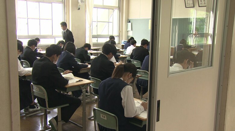 長崎県内の児童・生徒の減少傾向続く 小学校は45年、高校は35年連続の減少｜FNNプライムオンライン