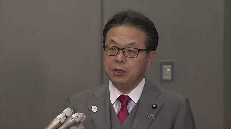 世耕経産相(14日)